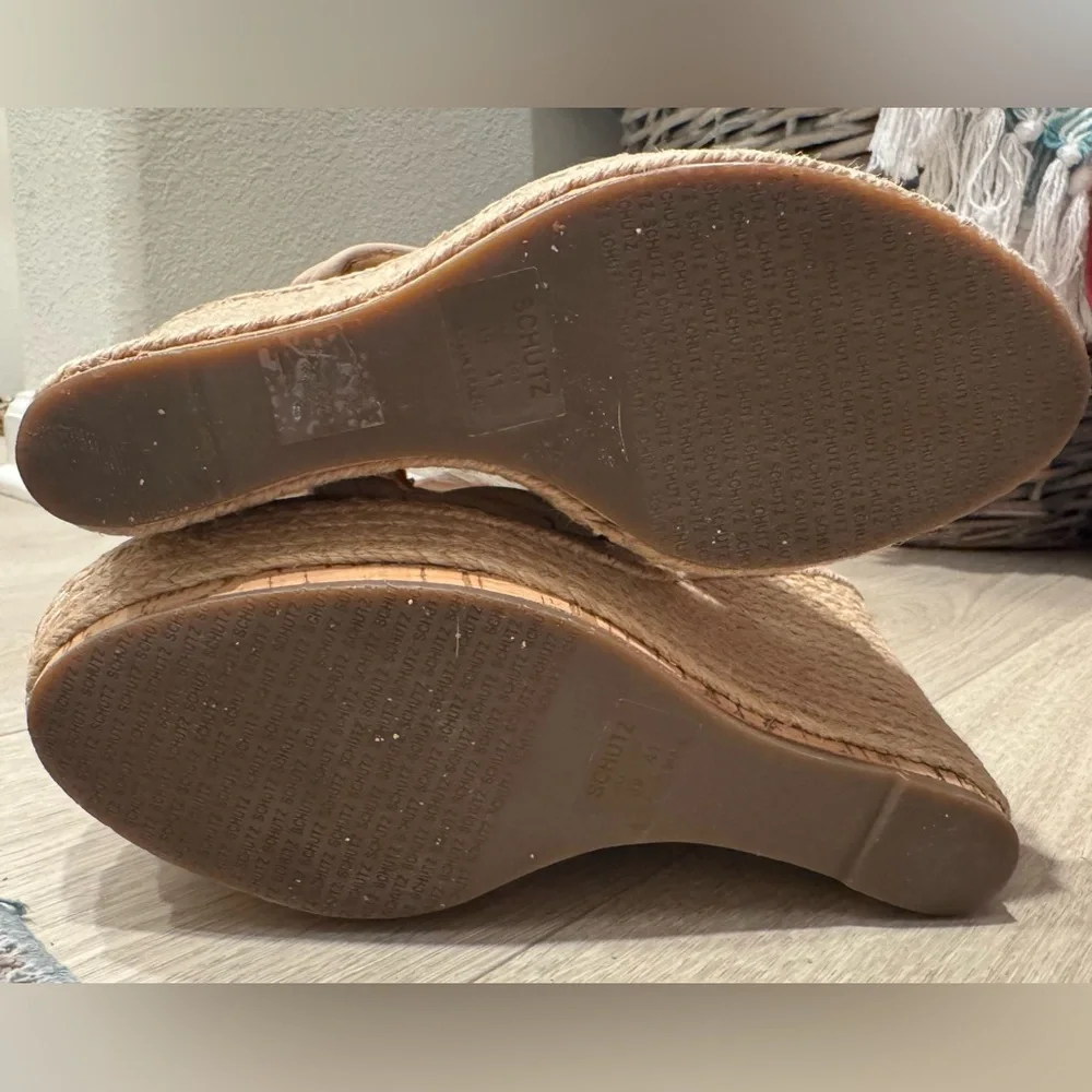 Elegant Tan‎ Wedge Sandals
